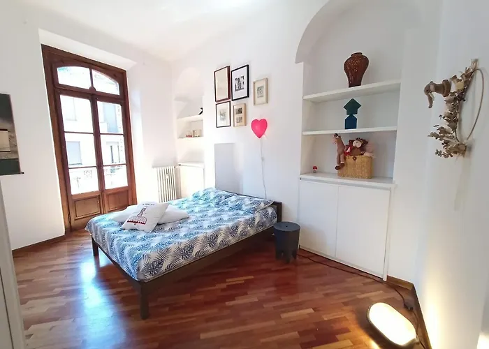Charming Design Into Navigli District Appartamento *
