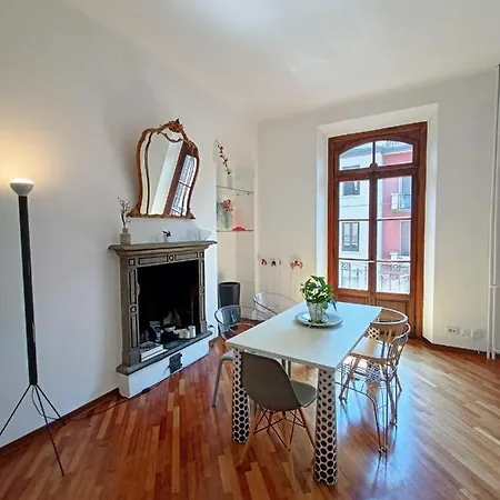Charming Design Into Navigli District Apartment Milan