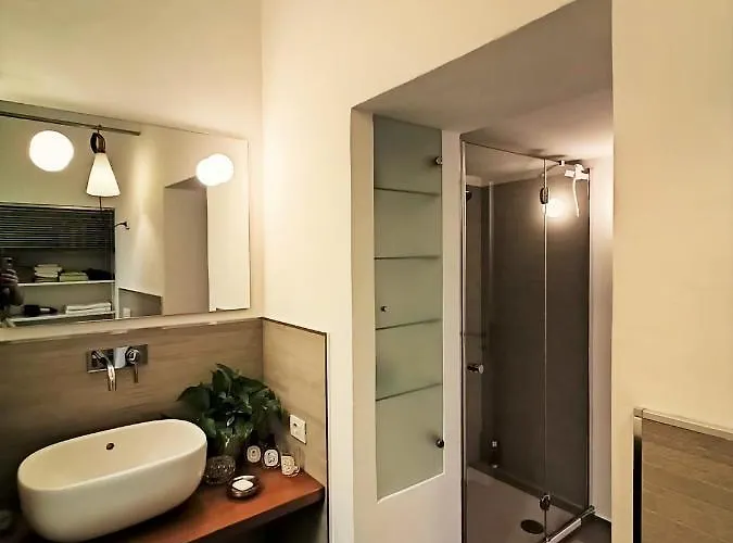 Charming Design Into Navigli District Appartamento