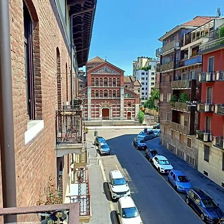 Apartman Charming Design Into Navigli District Milánó