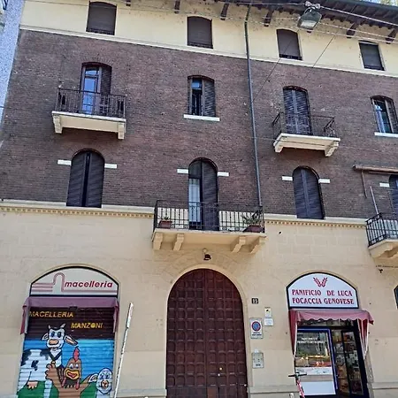 Charming Design Into Navigli District Apartmán